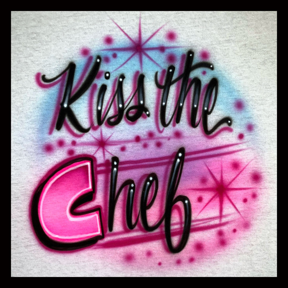 Airbrush T-shirt - Kiss the Chef - You choose colors