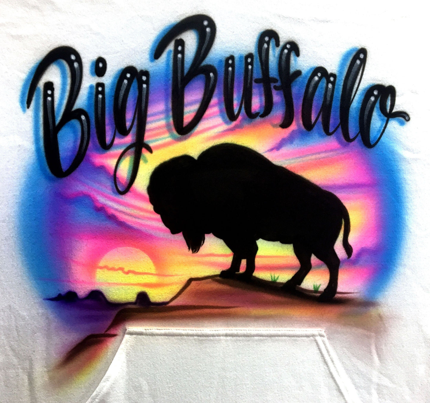 Airbrushed T-shirt * Big Buffalo * Your Name/Word